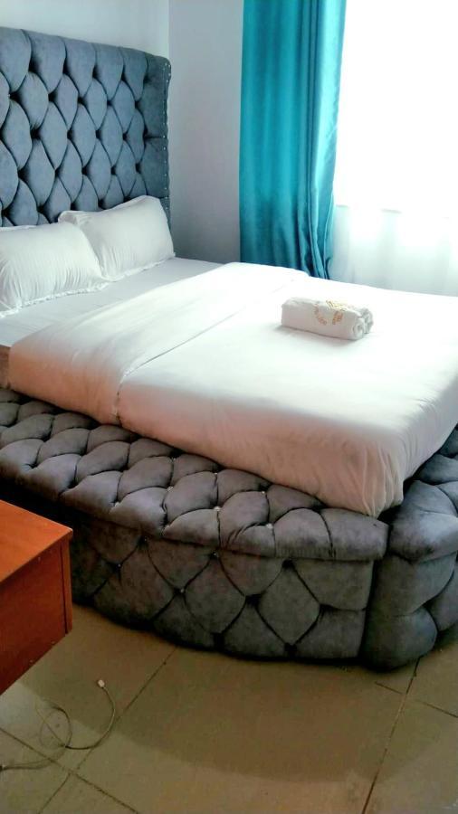 Jacky'S Milimani Suites Nakuru Exteriör bild