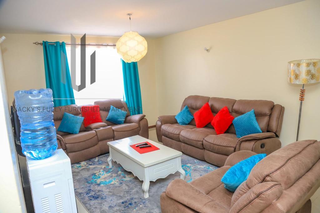 Jacky'S Milimani Suites Nakuru Exteriör bild