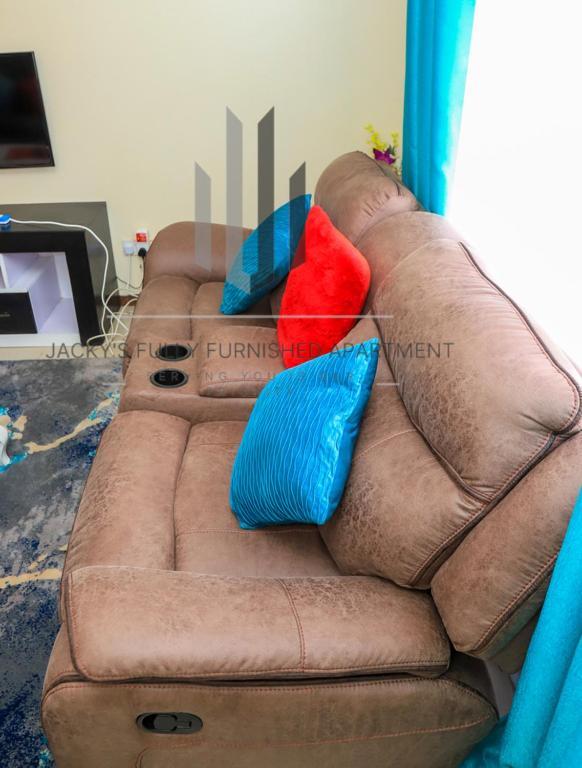 Jacky'S Milimani Suites Nakuru Exteriör bild